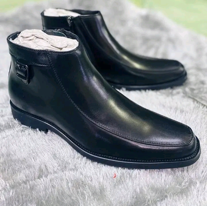 Men's Clarks Boots-Black